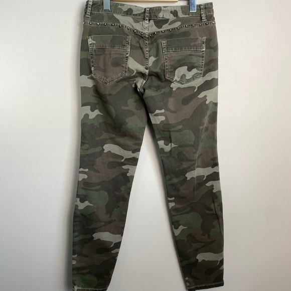 Zara Trafaluc Women's Denim Camouflage Skinny Jeans 8 Studded Accents Stretch - Picture 2 of 16